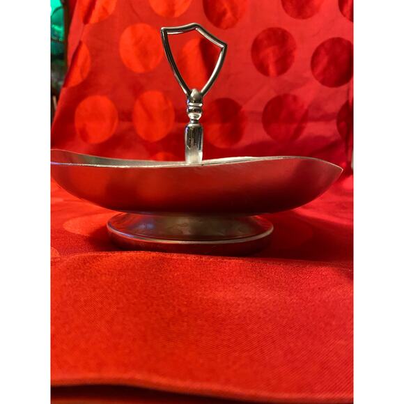 Kensington Moire Aluminum Tidbit tray w handle on pedestal silver tone 8 in. EUC - Picture 4 of 16